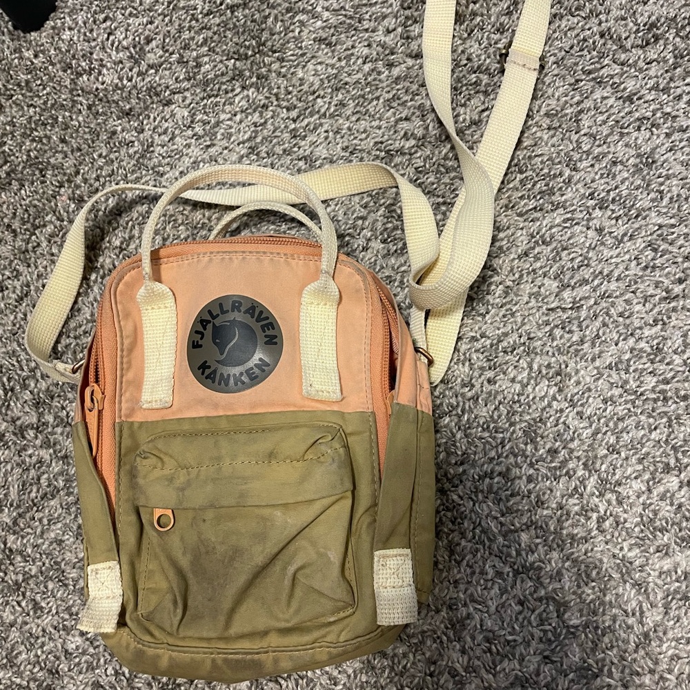 Fjällräven Kånken Mini Backpack in Tan and Olive